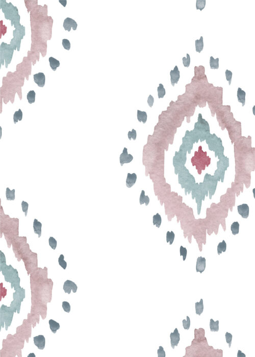 Papel pintado MALLORCA ROSA de Be Tip Top, diseño floral con ramas y flores en tonos rosa y verde sobre fondo claro, ideal para dormitorios o salones de estilo romántico y mediterráneo.