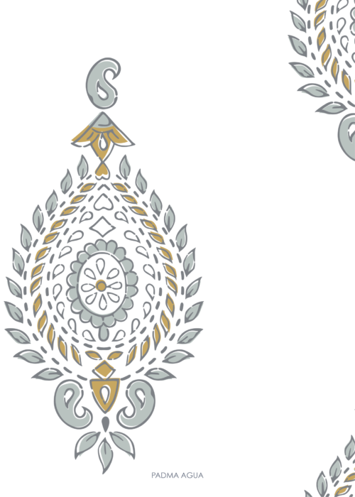 Detalle de Papel pintado PADMA AGUA de Be Tip Top, diseño floral con hojas y flores en tonos azul agua y beige, ideal para salones o dormitorios de estilo natural y relajante.